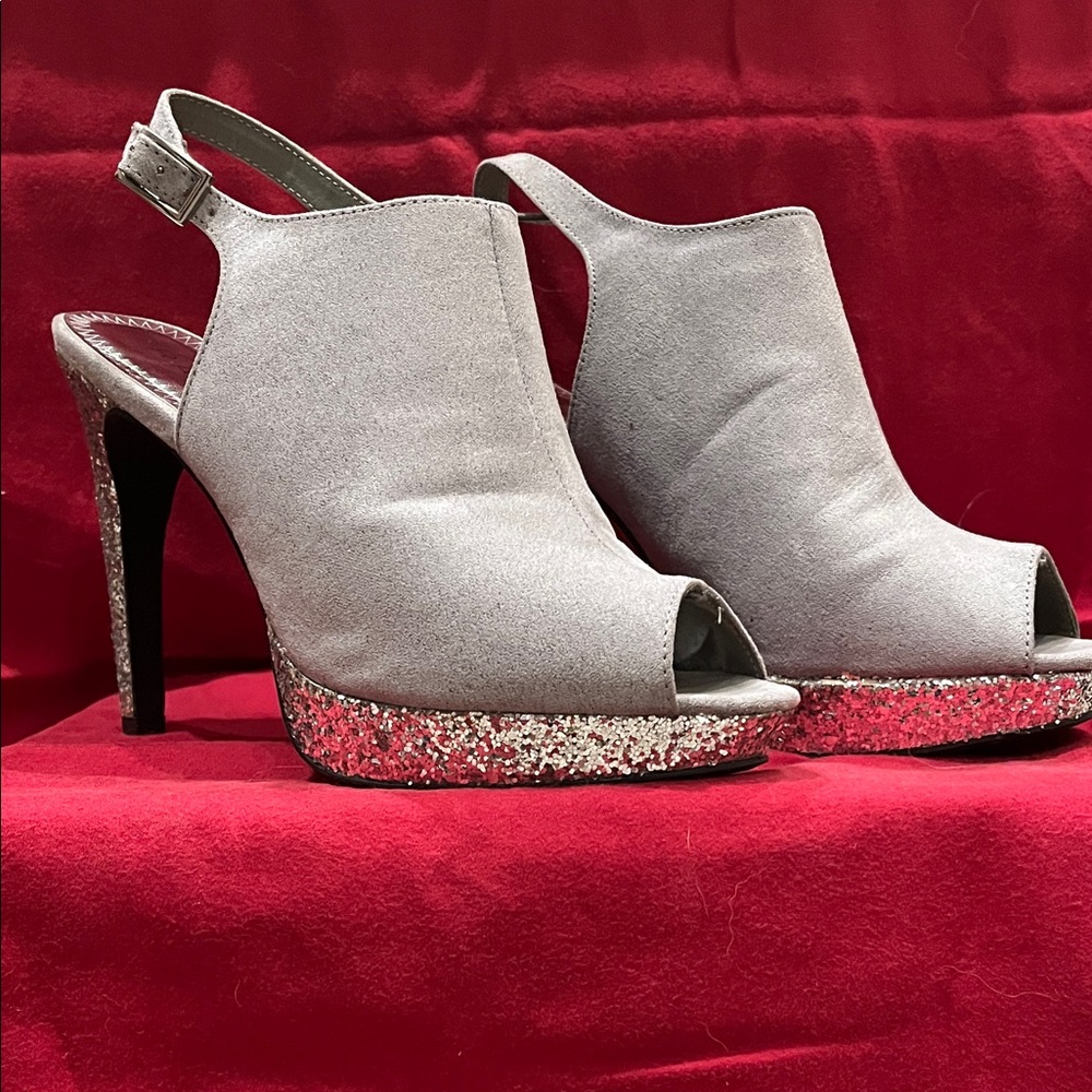 Rampage Gray Peep-Toe Heels with Glitter Sole